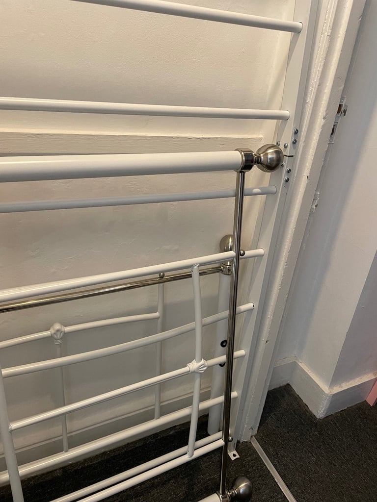 Free Beautiful Single Bed Needs Home