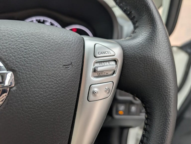 2016 Nissan Note 1.2 DIG-S Tekna Hatchback 5dr Petrol Manual Euro 6 (s/s) (98 ps) NAVIGATION MPV ...