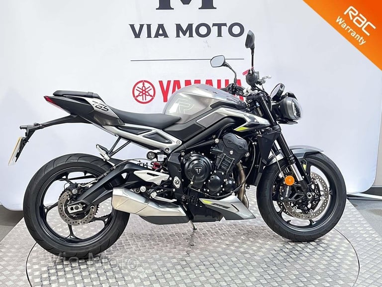 TRIUMPH STREET TRIPLE R - 2023 - 1800 miles