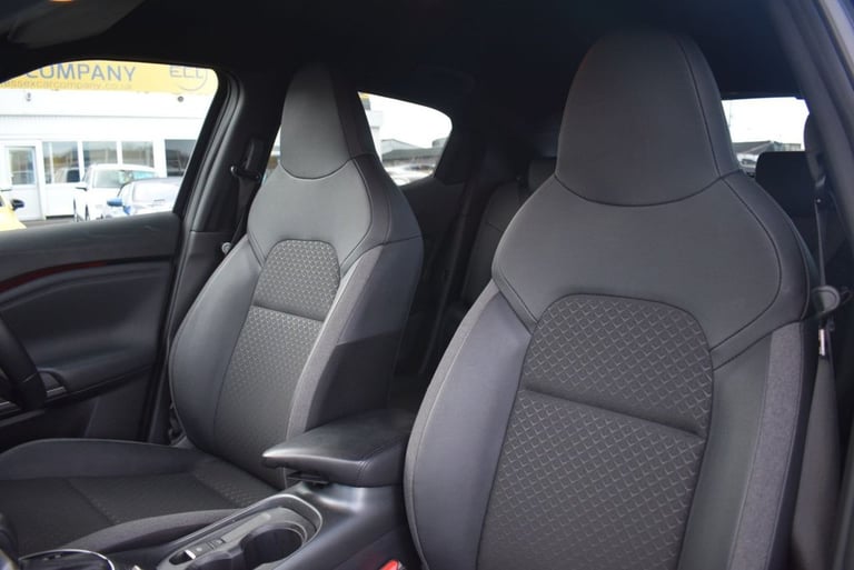 2025 Nissan Juke 1.0 DIG-T N-Connecta SUV 5dr Petrol DCT Auto Euro 6 (s/s) (114 ps) HATCHBACK Pet...