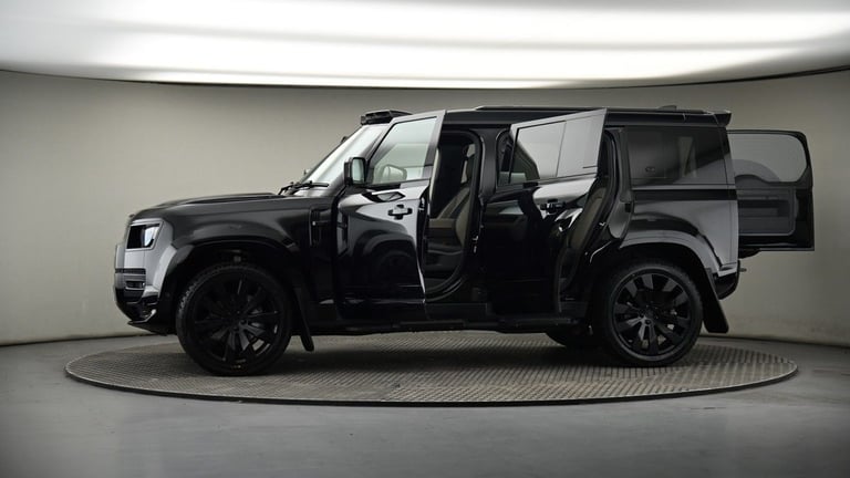 2023 Land Rover Defender 110 3.0 D300 MHEV X-Dynamic HSE SUV 5dr Diesel Auto 4WD Euro 6 (s/s) (30...