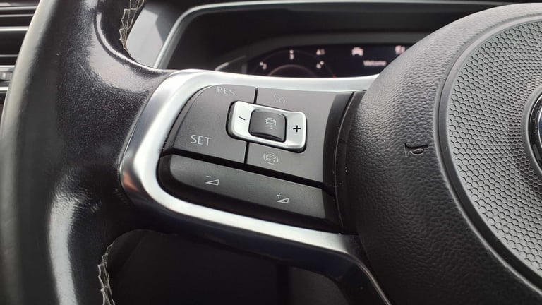 2020 Volkswagen Tiguan 2.0 TDi 150 R-Line Tech 5dr DSG Estate Diesel Automatic