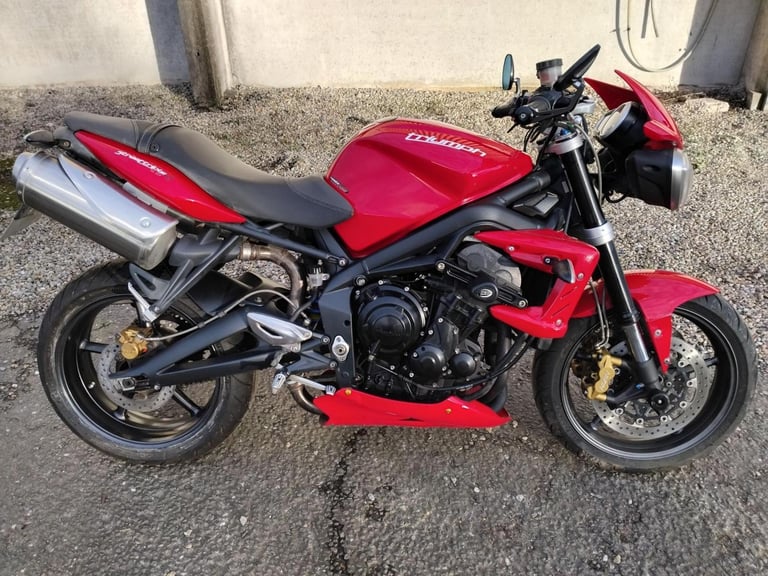 2012 12 TRIUMPH STREET TRIPLE R RED NAKED 675 STREET FIGHTER NEW MOT