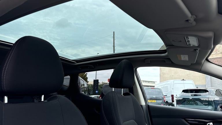 2021 Nissan Qashqai 1.3 DiG-T N-Connecta 5dr [Glass Roof Pack] Petrol Hatchback Hatchback Petrol ...