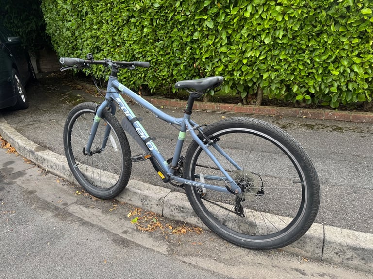 Carrera axle Ltd edition hybrid mountain bike small frame 