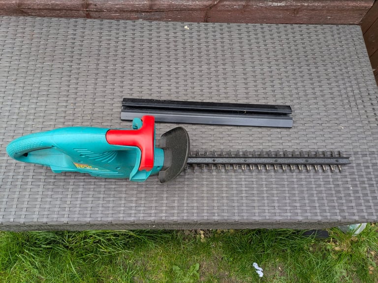 Hedge trimmer 