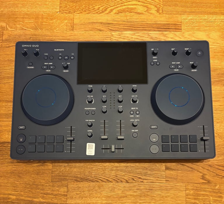 AlphaTheta Omnis-duo DJ controller