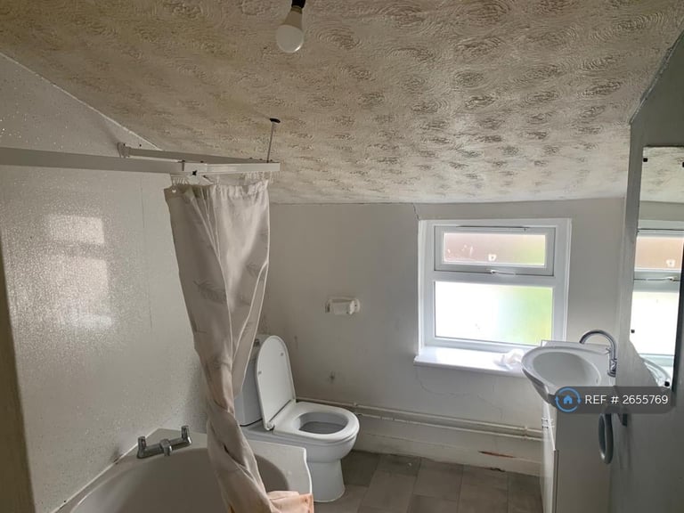 3 bedroom house in Wennington Road, Rainham, RM13 (3 bed) (#2655769)