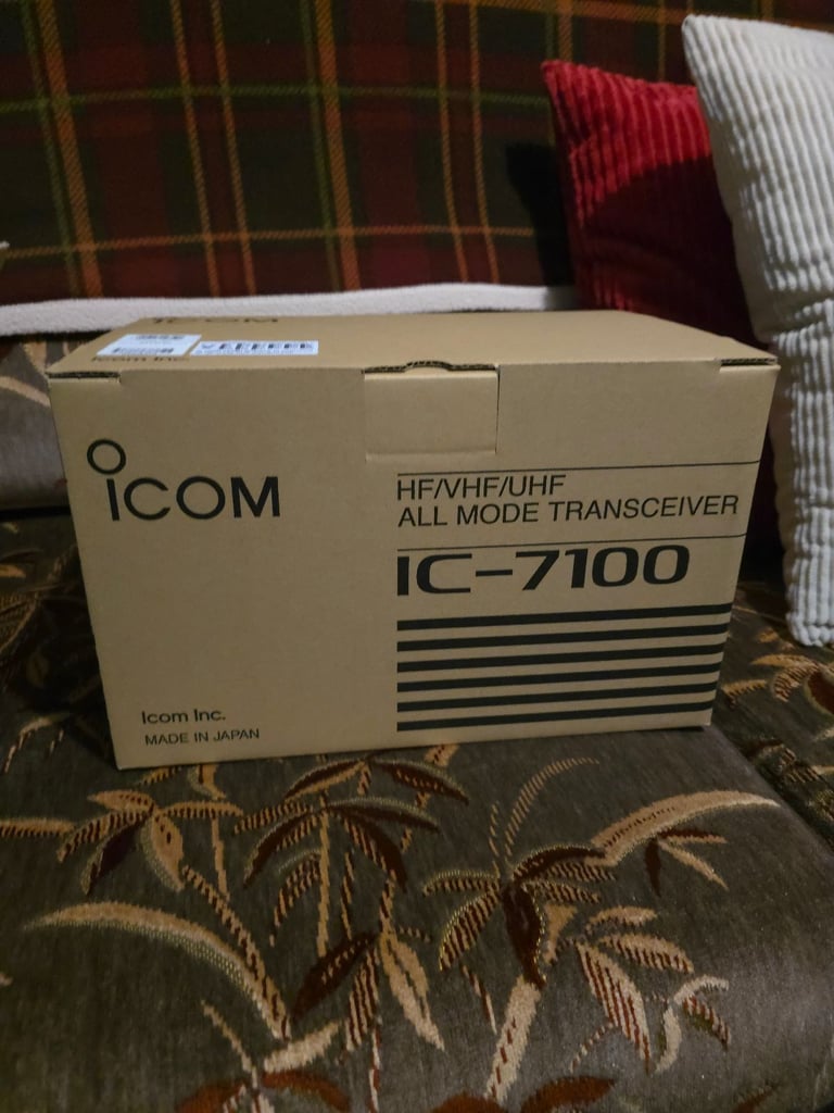 Icom 7100 + Mat 180H 