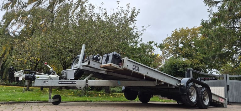 PLANT TRAILER CAR WESSEX MACHINE FARM TILT FLAT BED FREE IFOR WILLIAMS KEY RING