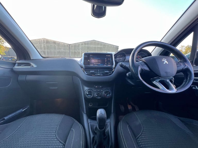 2017 Peugeot 208 1.2 PureTech Allure Premium Hatchback 5dr Petrol Manual Euro 6 (s/s) (82 ps Hatc...