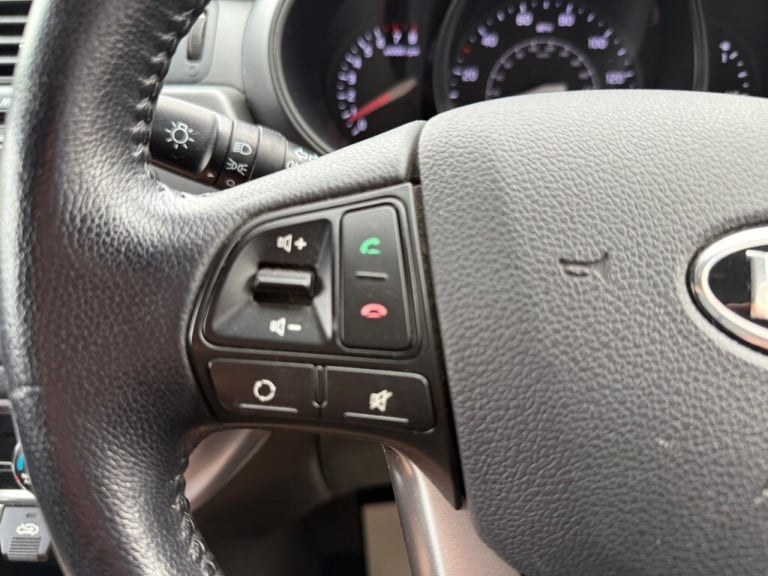 Kia Venga 1.4 3 5dr -  FSH - AIR CON - ALLOYS - Petrol