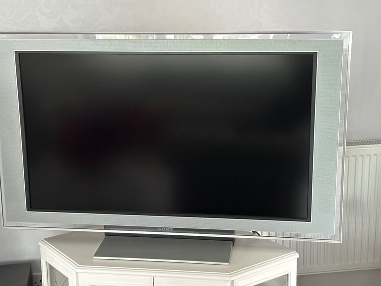 image for SONY 46” 1080p Silver LCD TV KDL46X2000