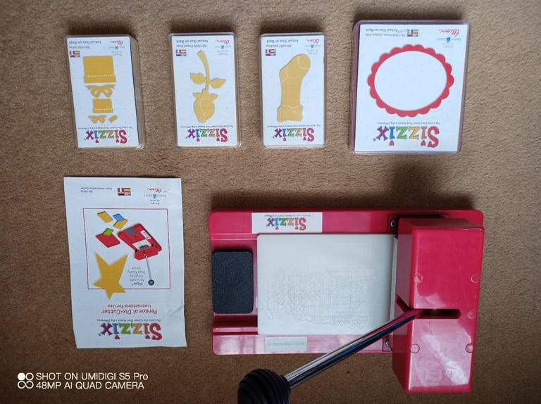 Original Red Sizzix Die Cutting Machine 