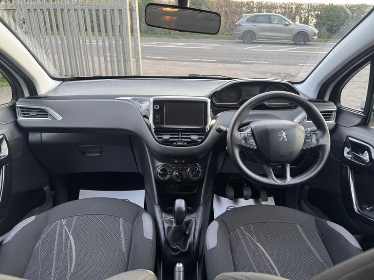  Peugeot 208 1.2 VTi Active Euro 5 5dr Petrol Manual