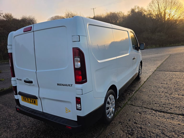 2021 renault trafic 1.6 turbo diesel full years mot lovely van 