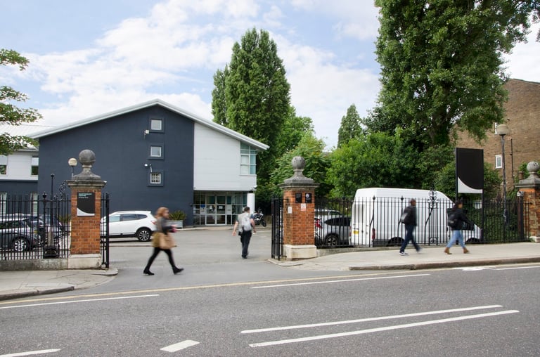 (Ladbroke Grove) Private Offices to Rent: 17 to 50 desks | Serviced