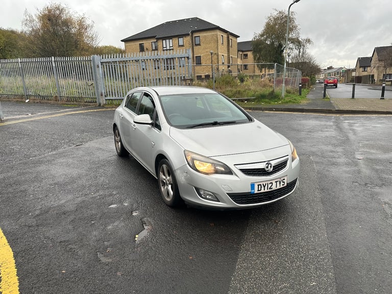 image for Vauxhall, ASTRA, Hatchback, 2012, Manual, 1956 (cc), 5 doors