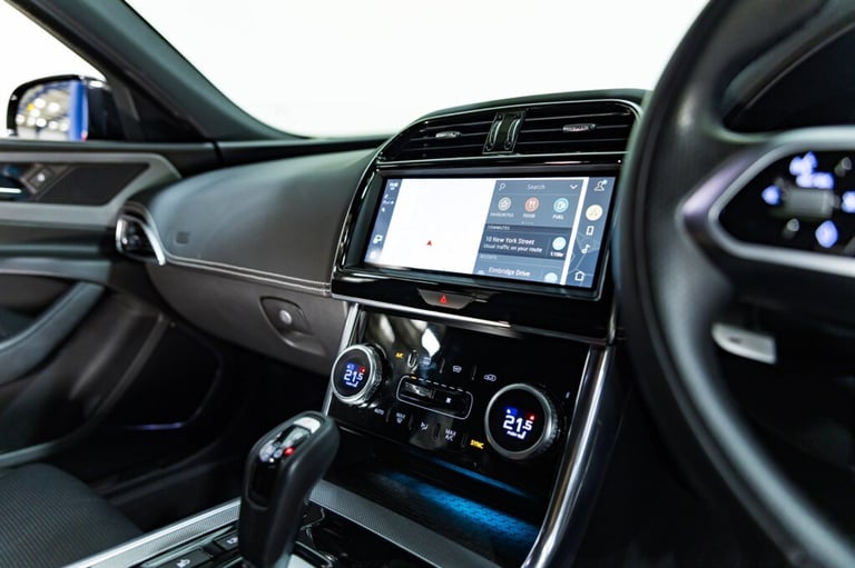 2021 Jaguar XE 2.0 D200 R-Dynamic SE 4dr Auto SALOON DIESEL Automatic