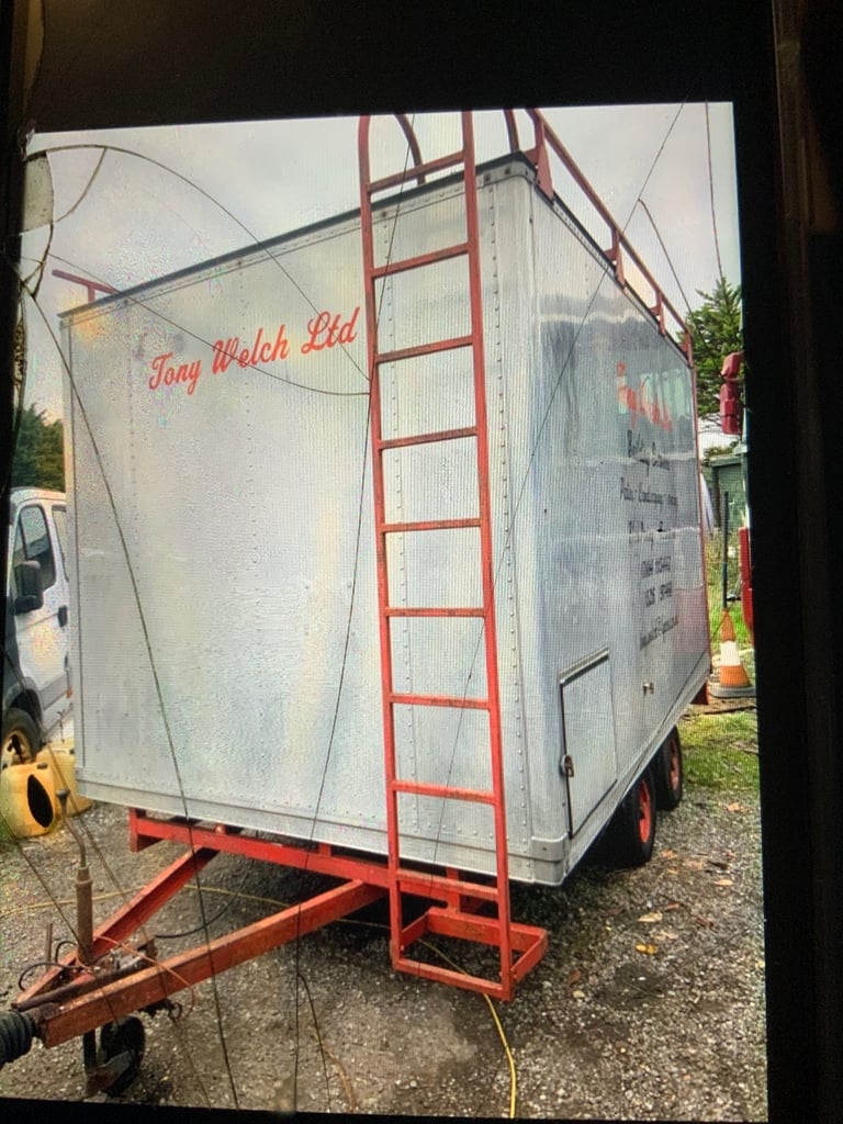 Box trailer 