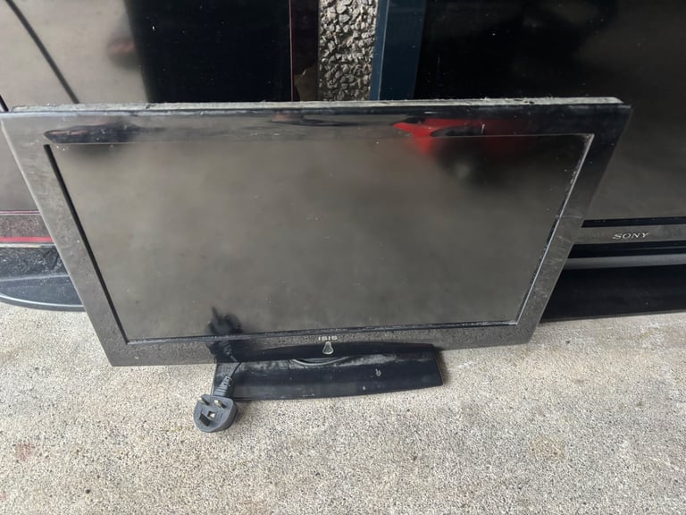3 x LCD HD TV ISIS 22” SAMSUNG 26” SONY 32” - ALL 3 HAVE HDMI PORTS & BUILT IN FreeView