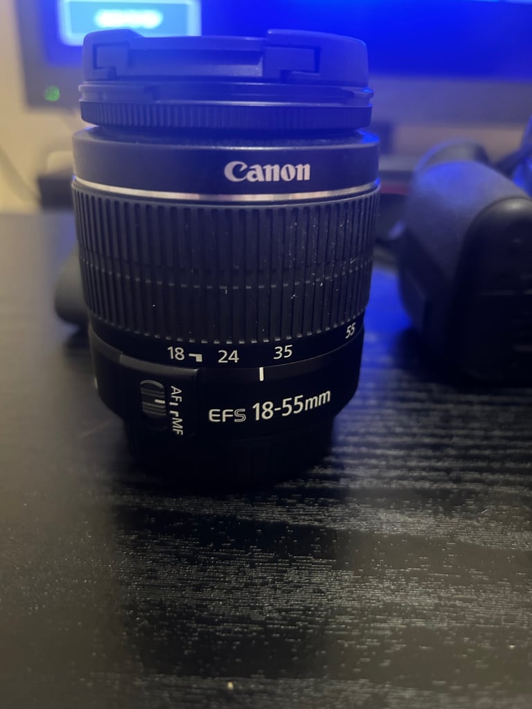 Canon DSLR 4000D + 18-55mm Lens