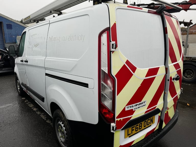 2018/68 FORD TRANSIT CUSTOM 130PS EURO 6 A/C RUNS DRIVES PRICE IS PLUS VAT 