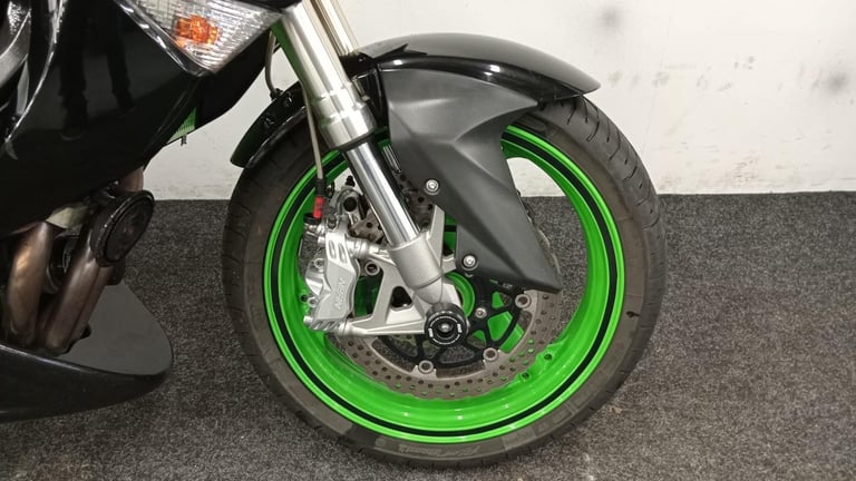 KAWASAKI Z1000 ** TWIN BEOWOLF EXHAUSTS - TAIL TIDY - 12 MONTH MOT **