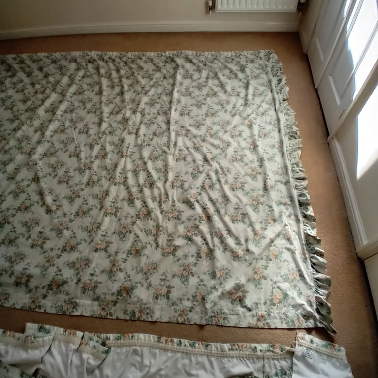 Vintage Laura Ashley 6.5m Louise floral curtains, Pelmet & tie backs