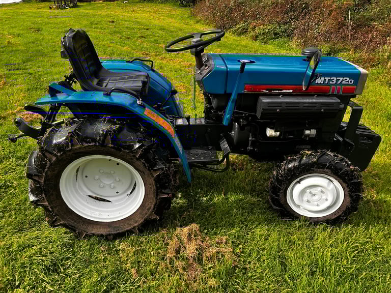 Mitsubishi compact tractor 4wd