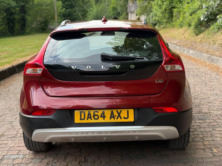 2014 Volvo V40 Cross Country 1.6 D2 Lux Powershift Euro 5 (s/s) 5dr HATCHBACK Diesel Automatic