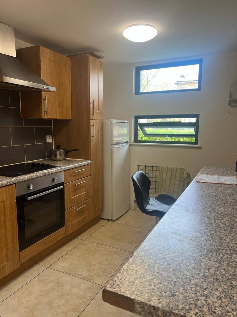 EN-SUITE ROOMS TO RENT WITH A SHARED KITCHEN - £200 DEPOSIT - CALL NOW TO BOOK 