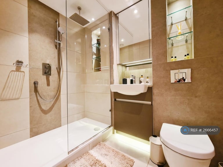 2 bedroom flat in Deveraux House, London, SE18 (2 bed) (#2666457)