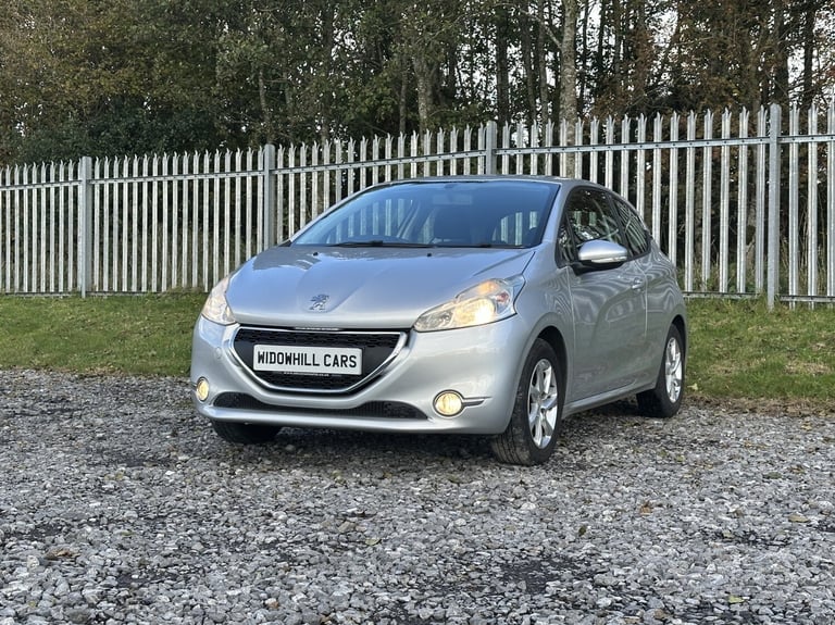 PEUGEOT 208 1.2 VTi Active 2014