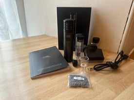 Arizer Air Max Vaporizer & The Honey (New Condition)