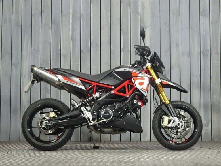 2018 18 APRILIA DORSODURO 900