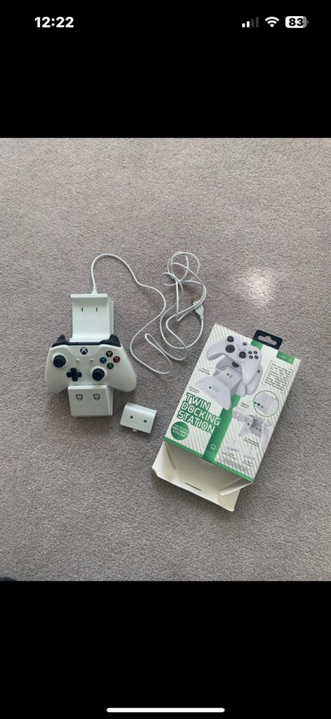 Xbox One S with controller, games and charging pod. All cables included 