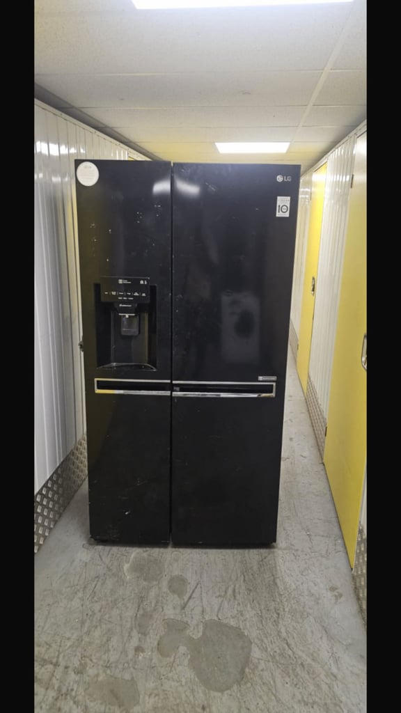 image for LG American style. Fridge freezer is in excellent working condition. With 3 months warranty. 
