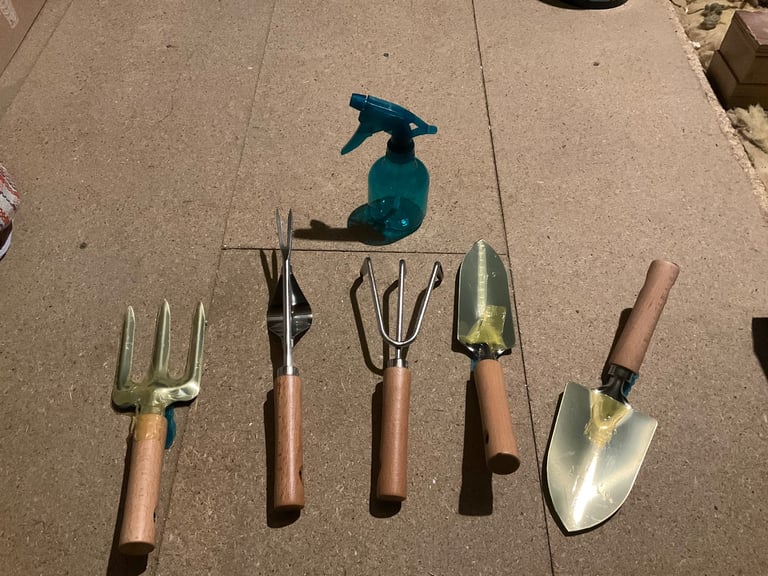 image for Gardening tool kit