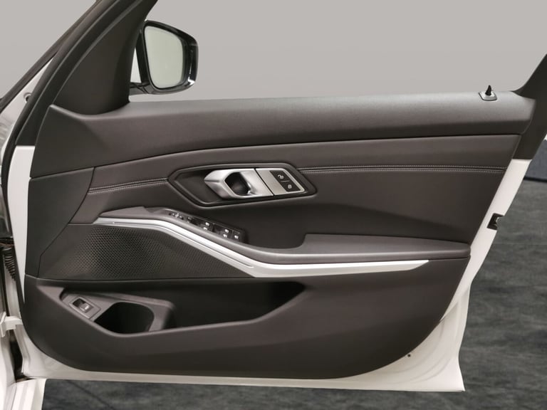 2019 BMW 3 Series 320i xDrive M Sport 4dr Step Auto SALOON PETROL Automatic