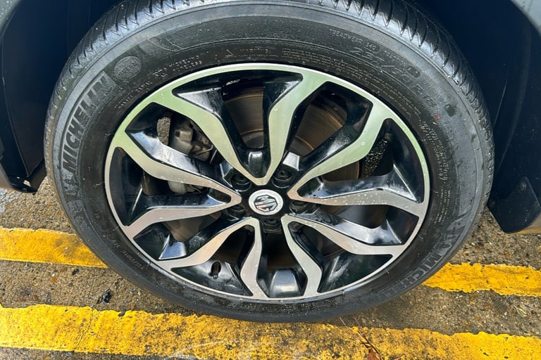  MG Gs 1.5 Tgi Exclusive Suv 5dr Petrol Manual Euro 6 s/s 160 Ps Petrol