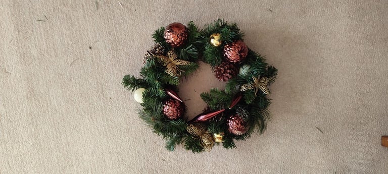 Artificial Christmas wreath golden butterflies, gold / cream/ coffee baubles