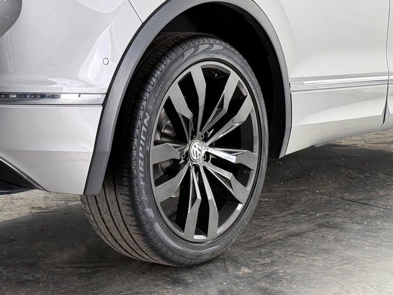  Volkswagen Tiguan 2.0 TDI BlueMotion Tech R-Line DSG 4Motion Euro 6 (s/s) 5dr Diesel Automatic