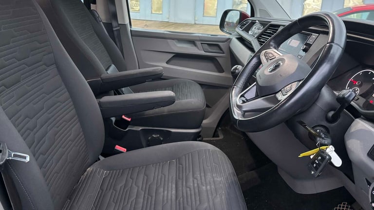  Volkswagen Transporter Shuttle 2.0 TDI 110PS SE Minibus Other Diesel Manual