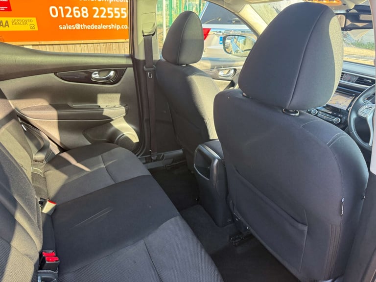 2015 Nissan Qashqai 1.6 DiG-T N-Tec+ 5dr HATCHBACK PETROL Manual