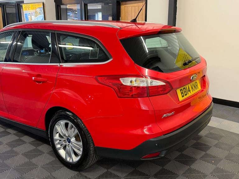 2014 Ford Focus 1.0T EcoBoost Titanium Navigator Euro 5 (s/s) 5dr ESTATE Petrol Manual