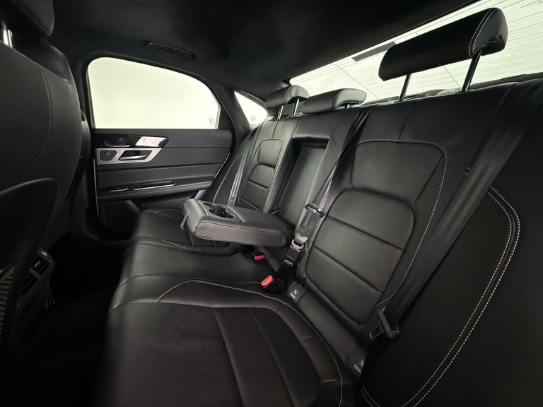 2018 Jaguar XF 2.0i [250] R-Sport 4dr Auto SALOON PETROL Automatic