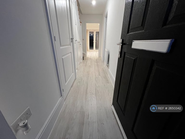 3 bedroom house in Emmeline Avenue, Swanscombe, DA10 (3 bed) (#2650342)