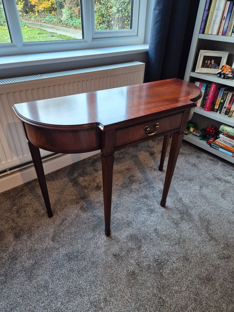 Solid wood sideboard