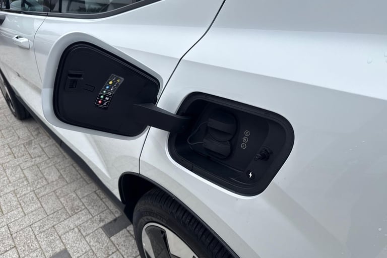 2025 Volvo EX30 Single Motor Extended Range 69kWh Plus SUV 5dr Electric Auto (272 ps) ESTATE Elec...